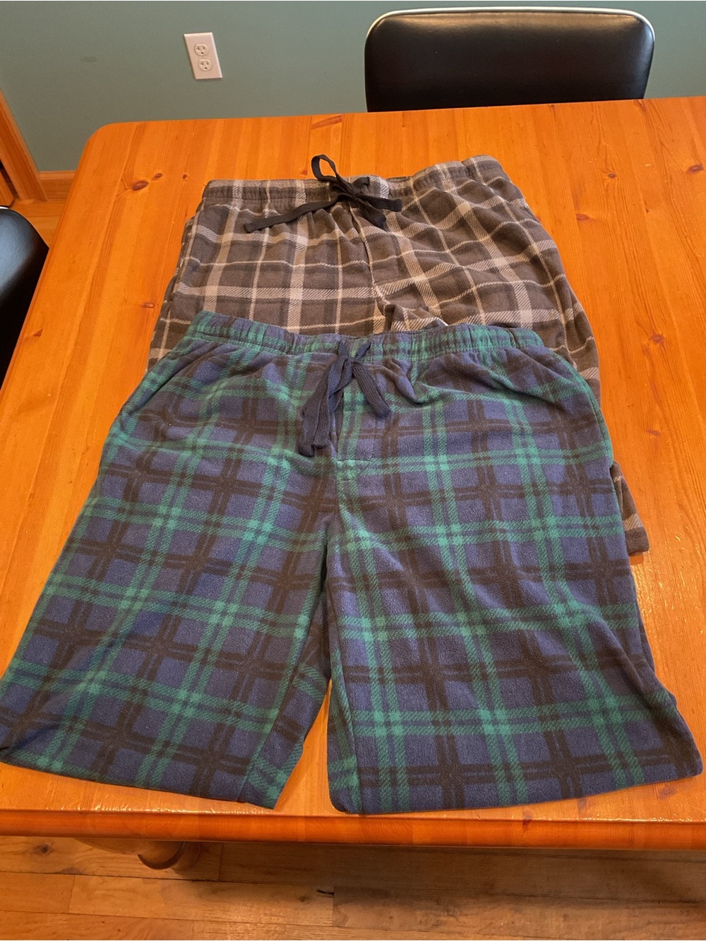 MEN’S CROFT & BARROW PLAID FLEECE PANTS LOUNGE PAJAMA SIZE L NAVY GREEN GRAY BLK - Picture 2 of 9